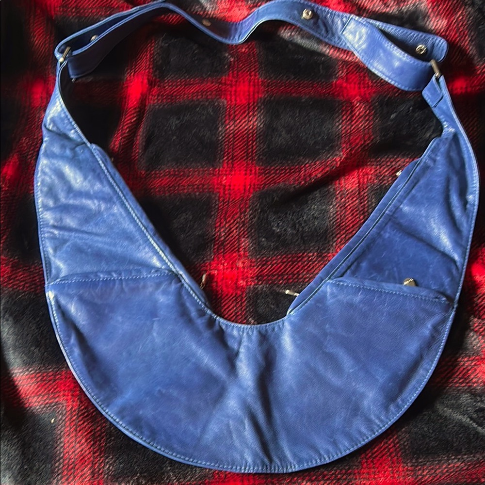 Sash Stylish Blue Leather crossbody Bag.